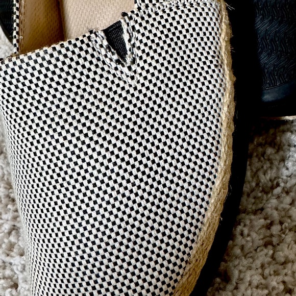 Trotters New Accent slip on. - Picture 3 of 4